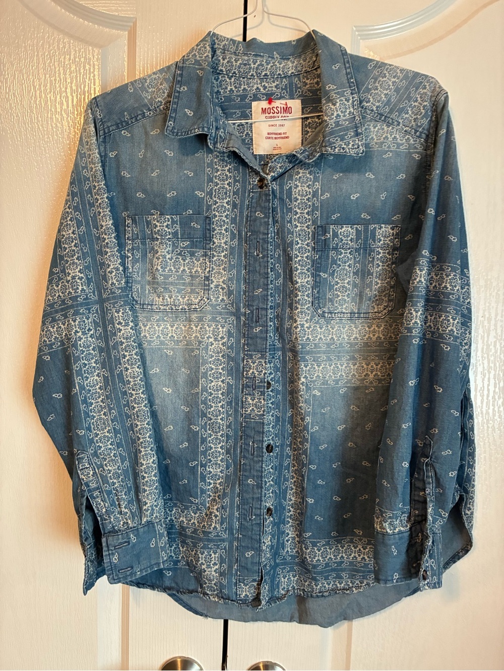 Mossimo Supply Co. Blue Bandana-Print Button-Up Shirt - Picture 3 of 4